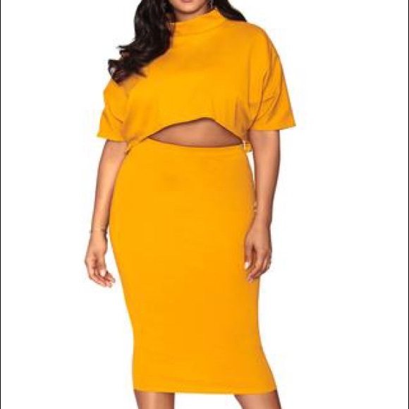 Rue 107 Set - Skirt & Top - Picture 2 of 2